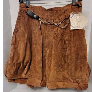 Brown 100% Leather Pleated Shorts 11/12 w/Tag Decorative Silver Tone Chain Belt